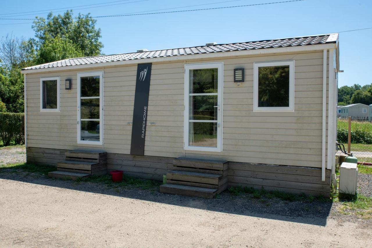 Camping Du Sevron Saint-Etienne-du-Bois  Exterior photo